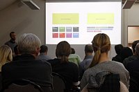 Die Agentur ressourcenmangel stellt das Basislayout ihres Designs vor. (Foto: Franz Schünzel)